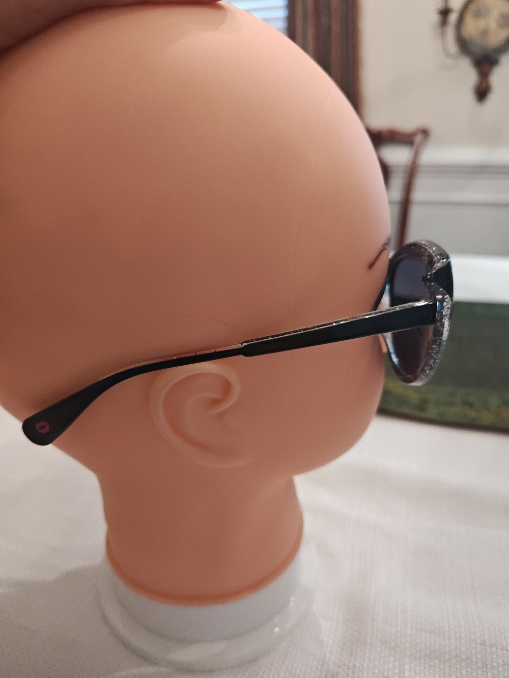 Black Cat-Eye Women's Sunglasses - Black - Picture 5 of 5